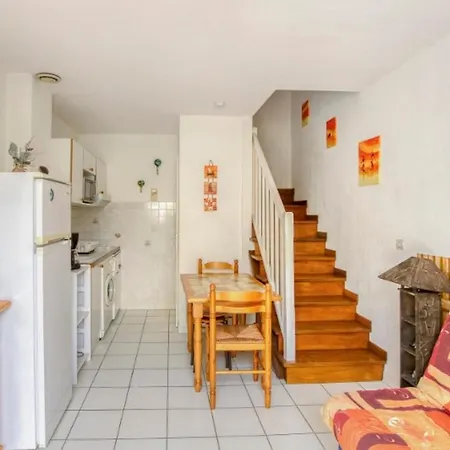 아파트 Bright Duplex With Pool And Terrace